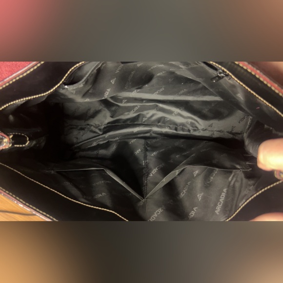 Arcadia Patent Leather tote - Picture 7 of 9